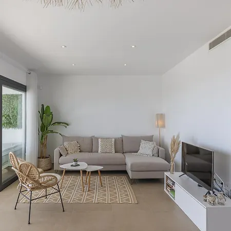 Sunrise Heights 2455 Sea View 아파트 *