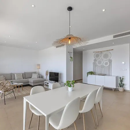 아파트 Sunrise Heights 2455 Sea View