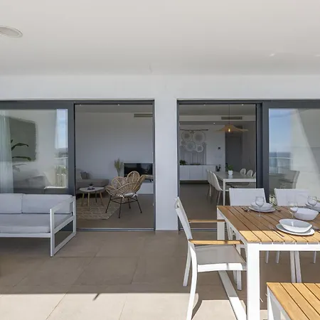 Sunrise Heights 2455 Sea View 아파트