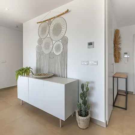 Sunrise Heights 2455 Sea View 아파트