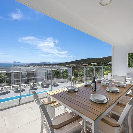 Sunrise Heights 2455 Sea View 아파트 *